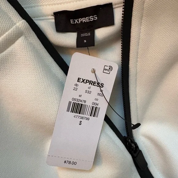 EXPRESS Men's NWT Quarter Zip Sweater - Picture 2 of 7